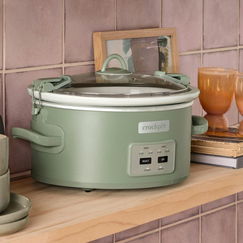 crock-pot-programmable-design-series-6-quart-cook-and-carry-slow-cooker-moonshine-g6 35da96db-7241-3d5a-8296-0e309727e190.jpg